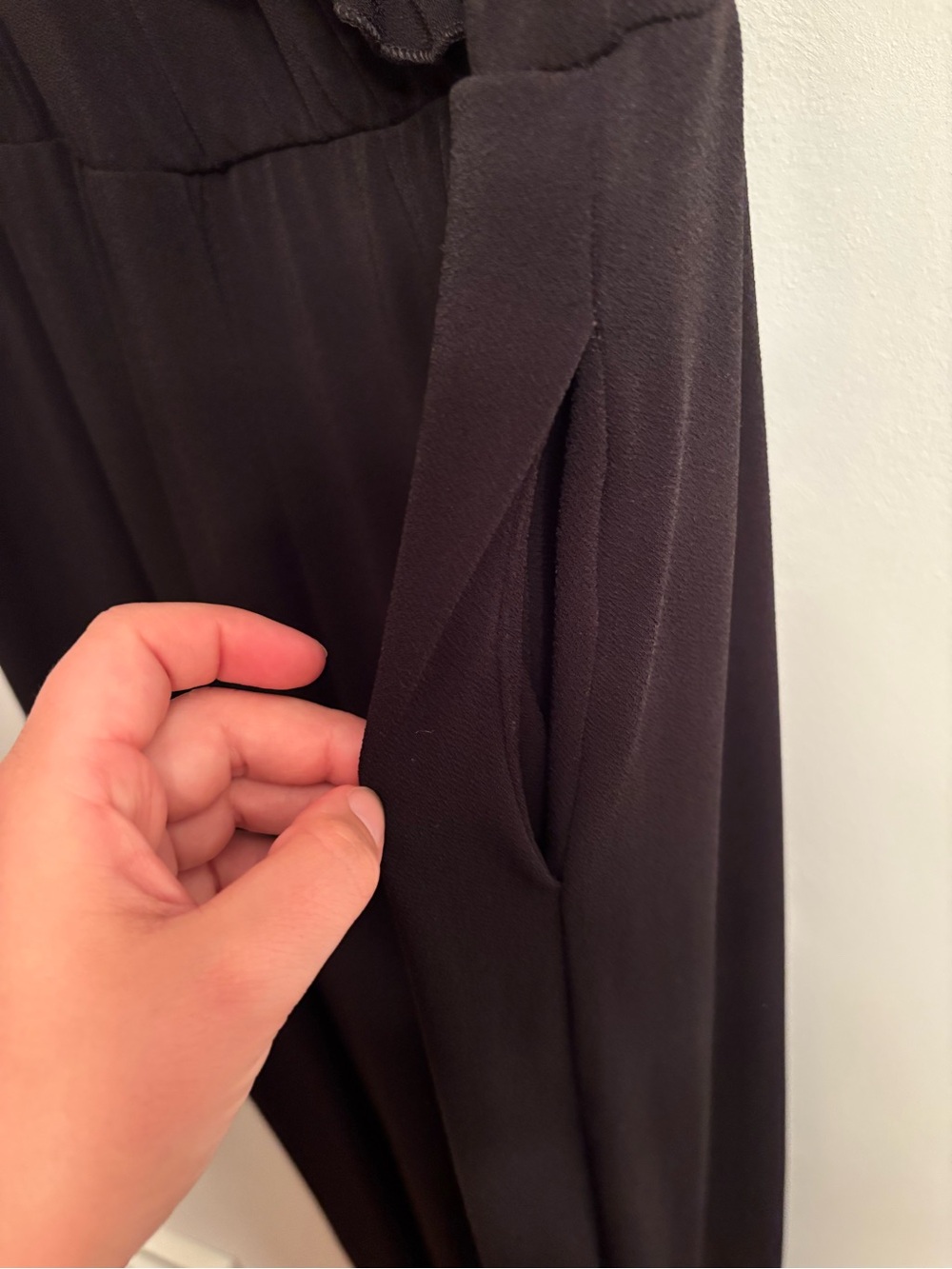 ModCloth Sleeveless Ruffle V-Neck Jumpsuit - Picture 3 of 8